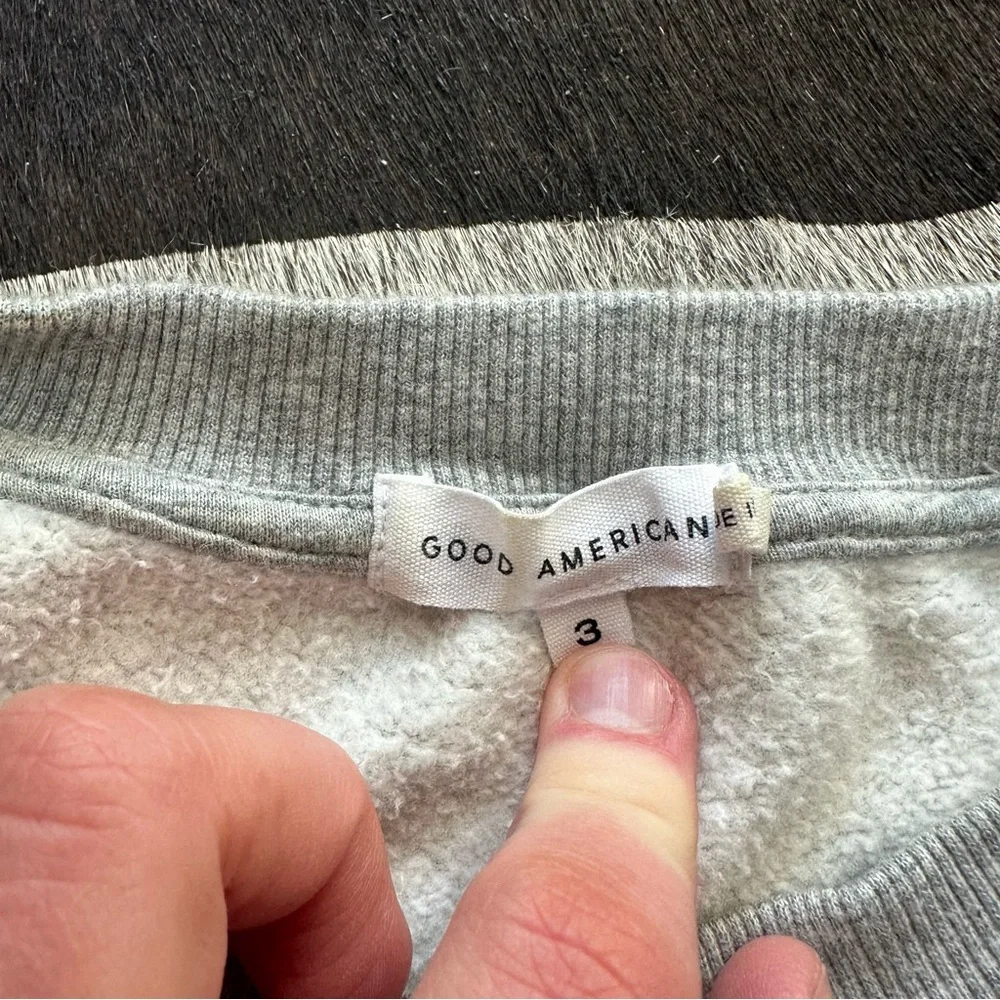 Good American Cancer Crab Zodiac Cropped Sweatshirt - Picture 4 of 8